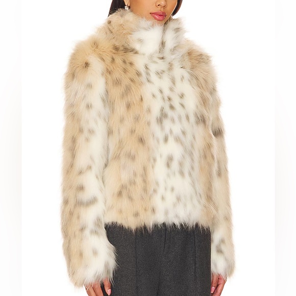 Elegant Faux Fur Jacket - Cream and Brown - Picture 3 of 7